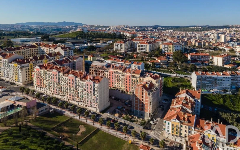 Apartamento T2 para Venda em Alfragide Foto 28