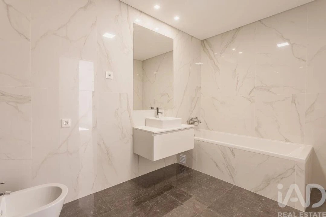 Apartamento T2 para Venda em Alfragide Foto 6