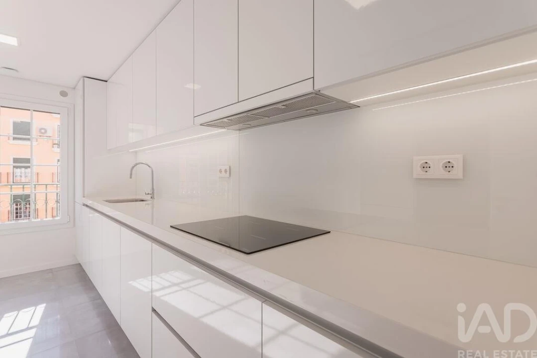 Apartamento T2 para Venda em Alfragide Foto 3