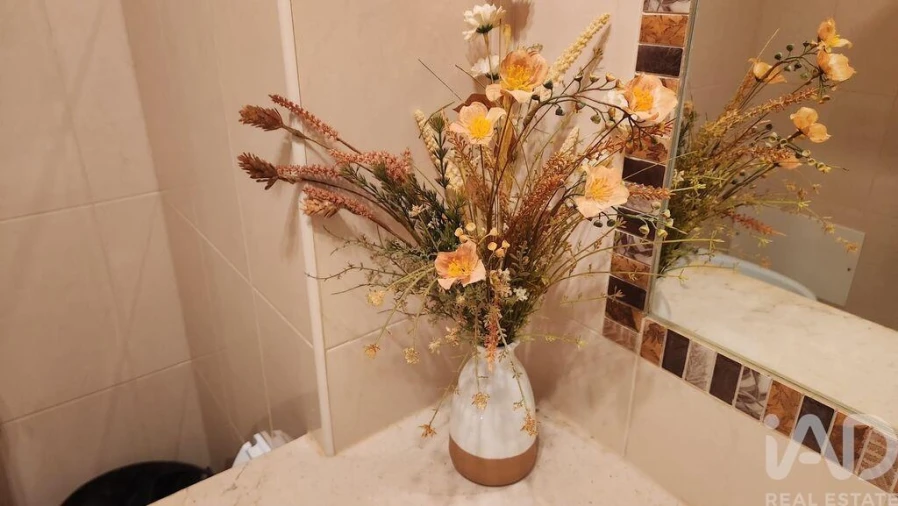 Apartamento T1 para Venda em Guia Foto 11