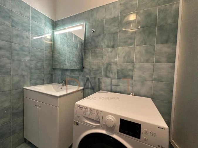 Apartamento T1 para Venda em Charneca de Caparica e Sobreda Foto 38