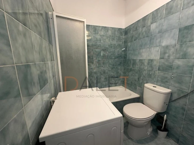 Apartamento T1 para Venda em Charneca de Caparica e Sobreda Foto 35