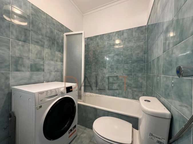 Apartamento T1 para Venda em Charneca de Caparica e Sobreda Foto 33