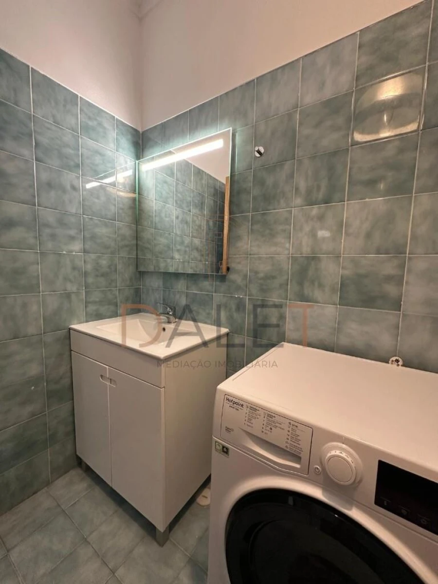 Apartamento T1 para Venda em Charneca de Caparica e Sobreda Foto 37