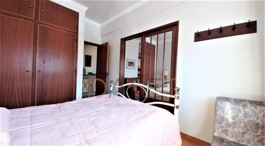 Apartamento T1 para Venda em Charneca de Caparica e Sobreda Foto 25