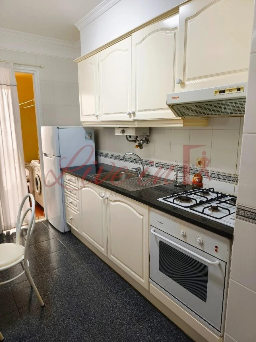 Apartamento T1 para Venda em São Martinho Foto 9