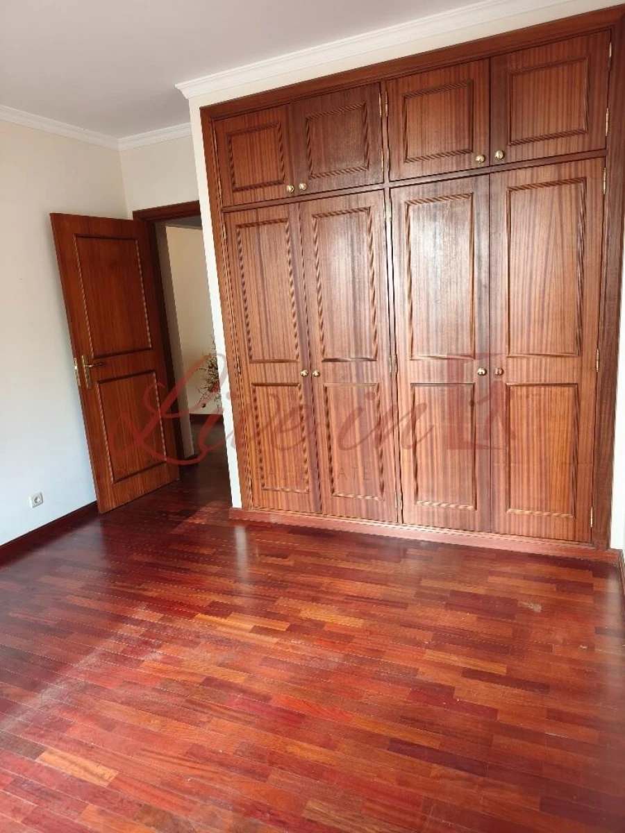 Apartamento T1 para Venda em São Martinho Foto 25