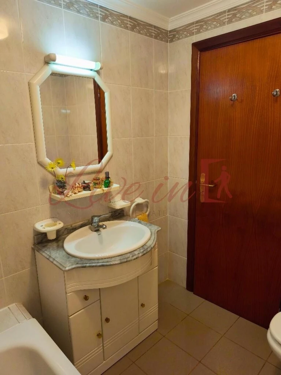 Apartamento T1 para Venda em São Martinho Foto 21