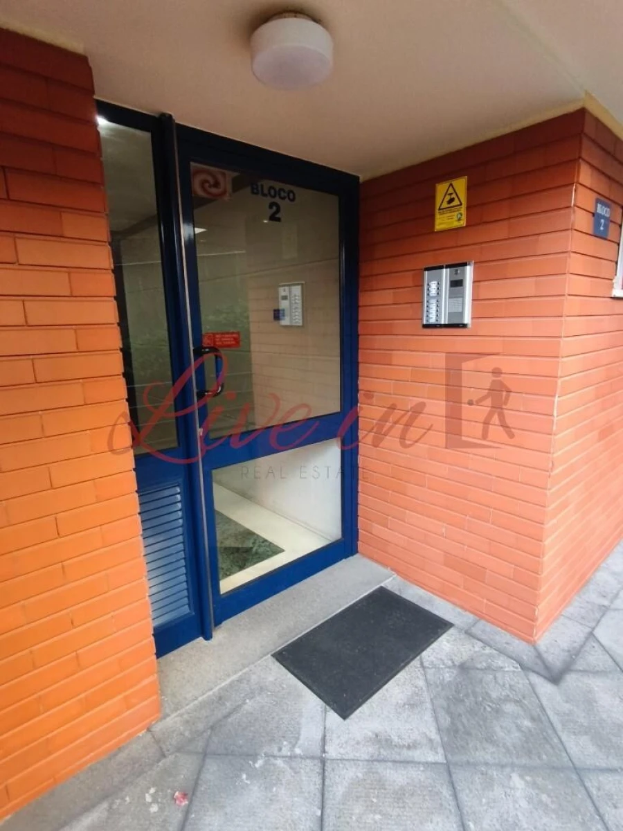 Apartamento T1 para Venda em São Martinho Foto 31