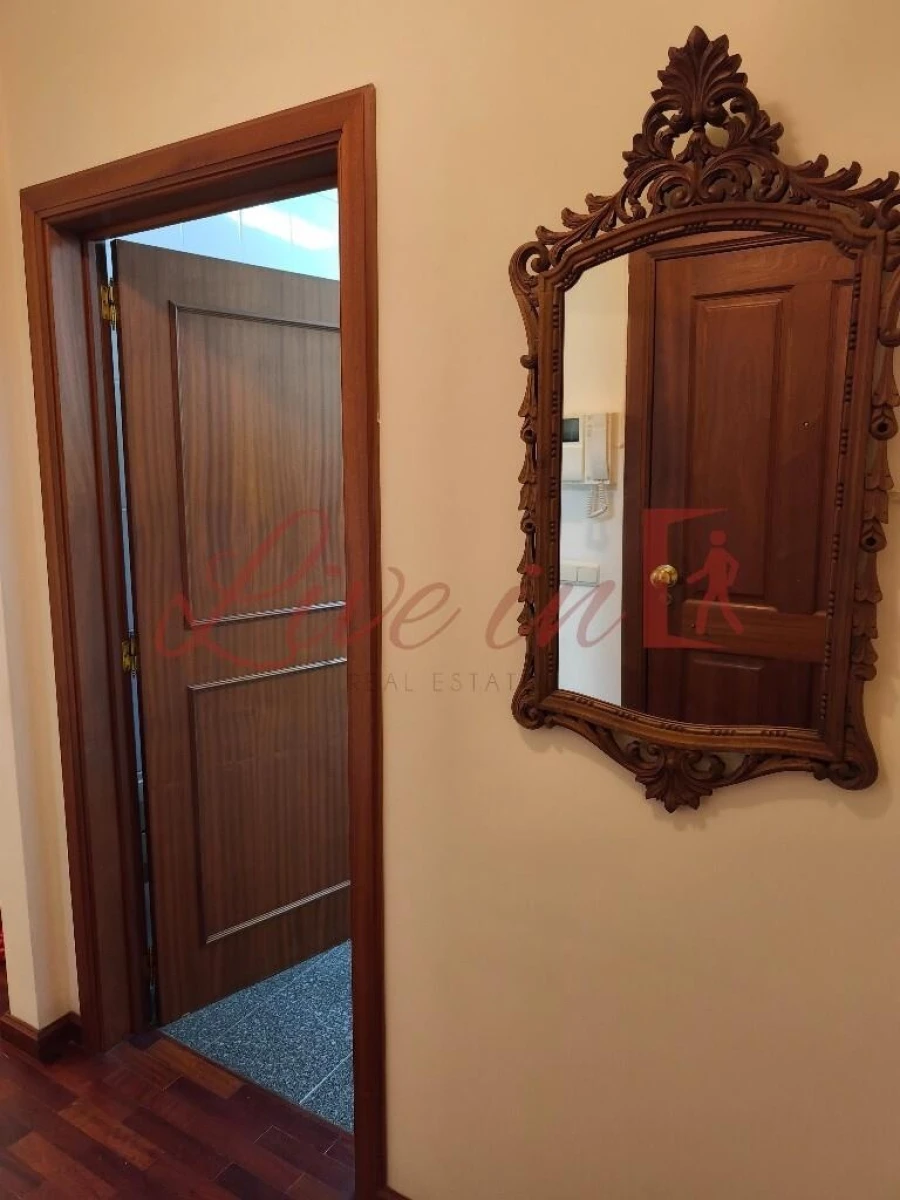 Apartamento T1 para Venda em São Martinho Foto 5