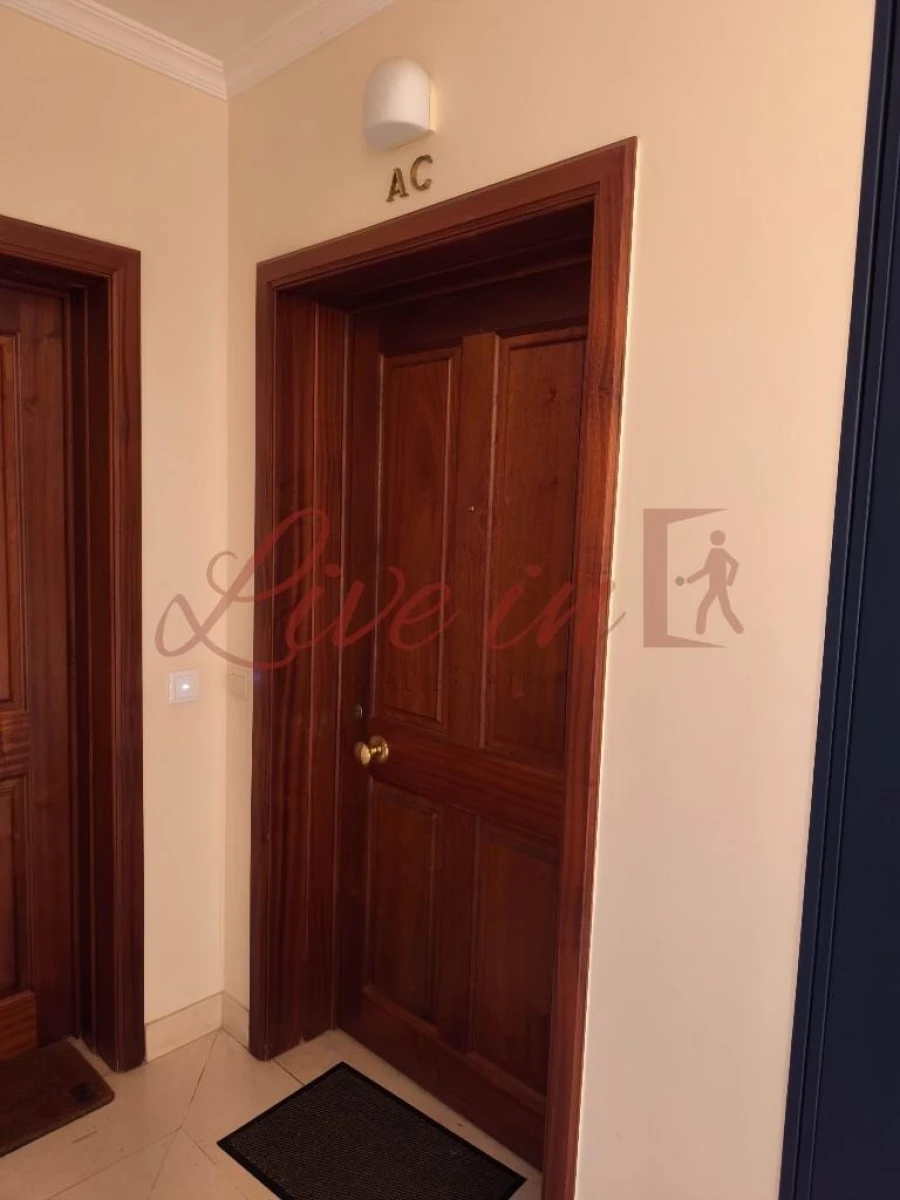 Apartamento T1 para Venda em São Martinho Foto 2