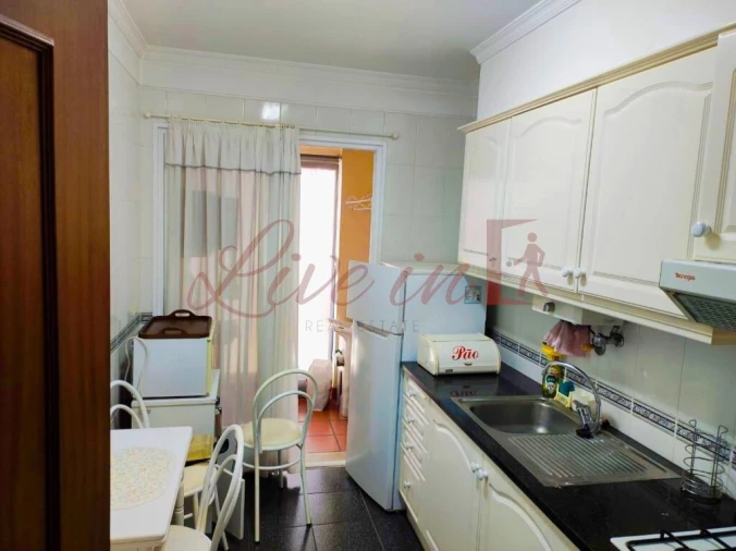 Apartamento T1 para Venda em São Martinho Foto 8