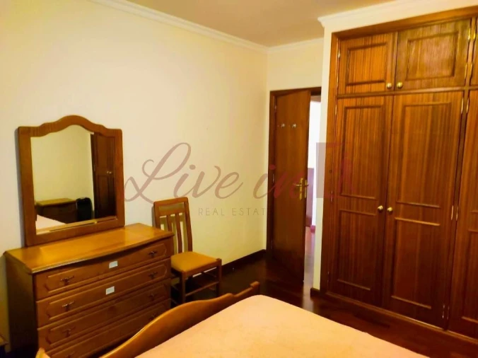 Apartamento T1 para Venda em São Martinho Foto 24