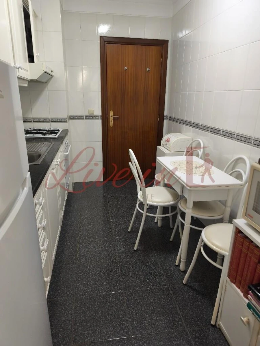 Apartamento T1 para Venda em São Martinho Foto 12