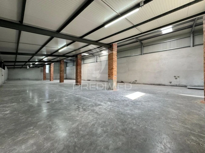 Armazém para Arrendamento em Atouguia Foto 7