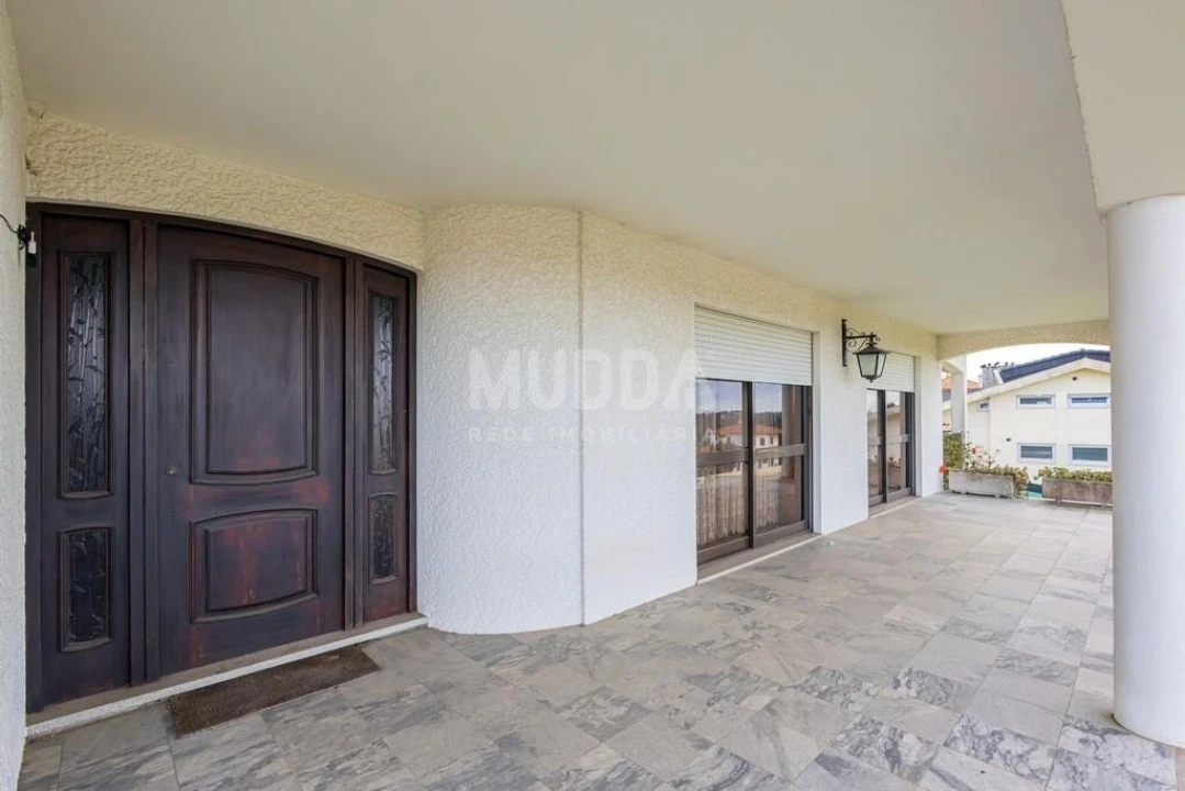 Moradia T4 para Venda em Escapães Foto 43