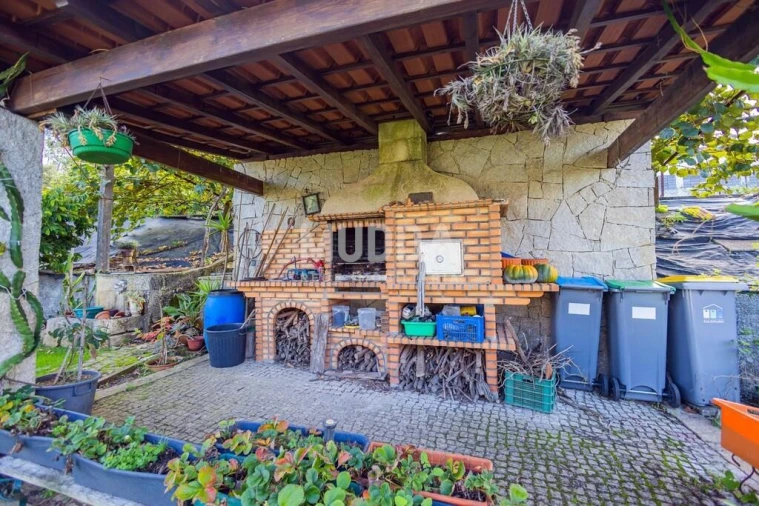 Moradia T4 para Venda em Escapães Foto 39