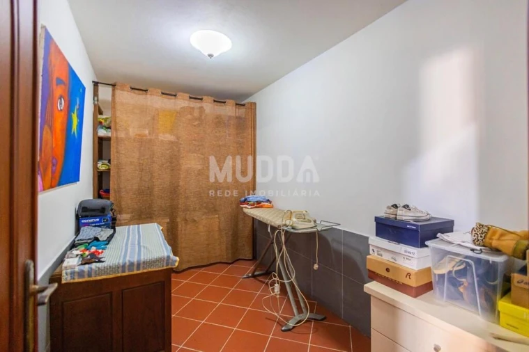 Moradia T4 para Venda em Escapães Foto 12