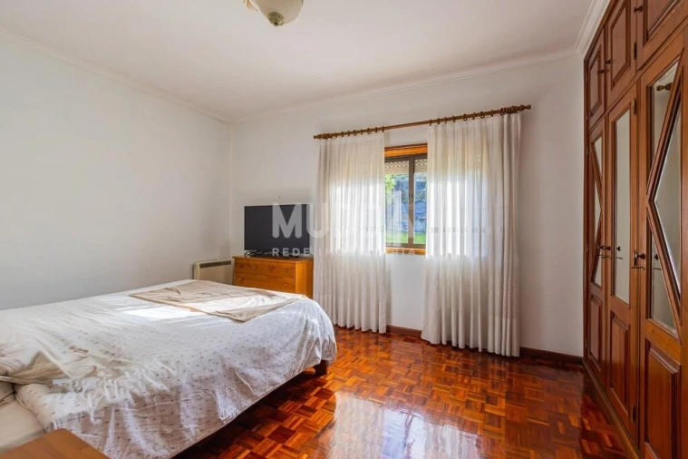 Moradia T4 para Venda em Escapães Foto 14