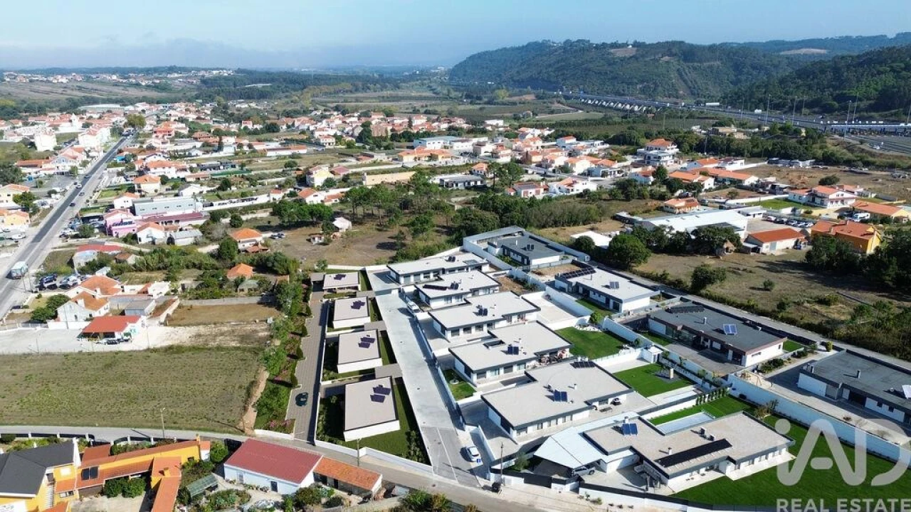 Moradia T3 para Venda em Tornada e Salir do Porto Foto 4