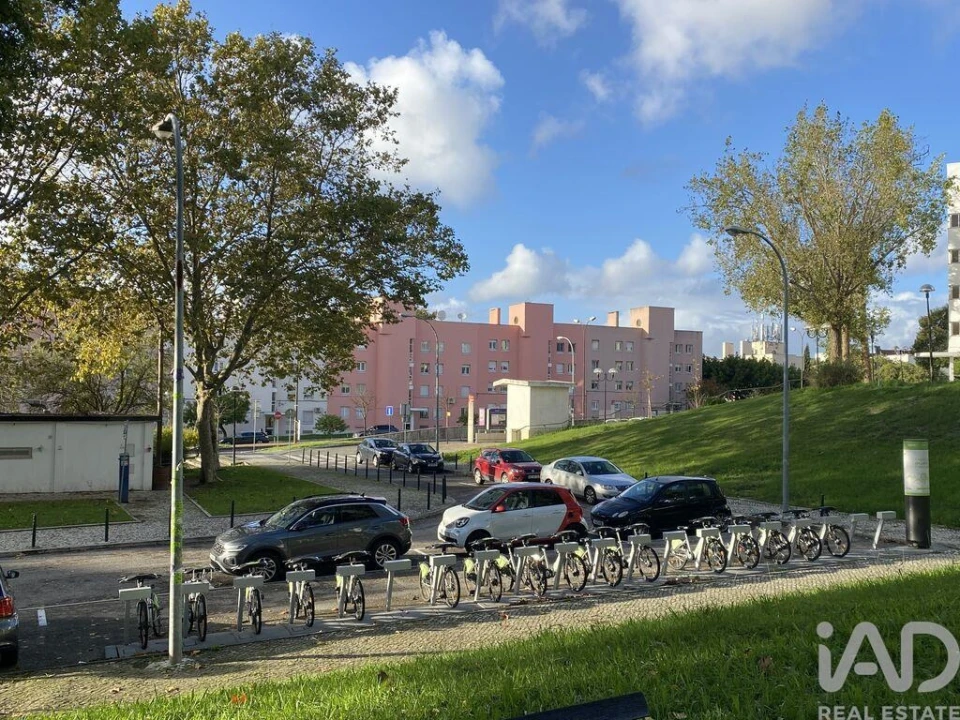 Apartamento T3 para Venda em Carnide Foto 5