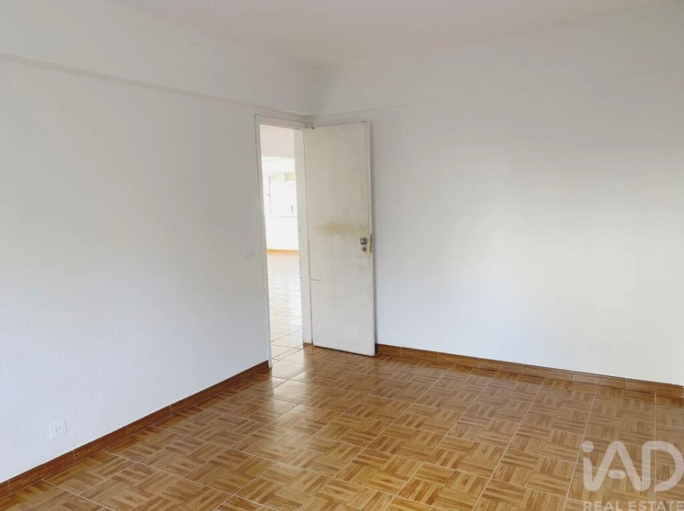 Apartamento T3 para Venda em Carnide Foto 19