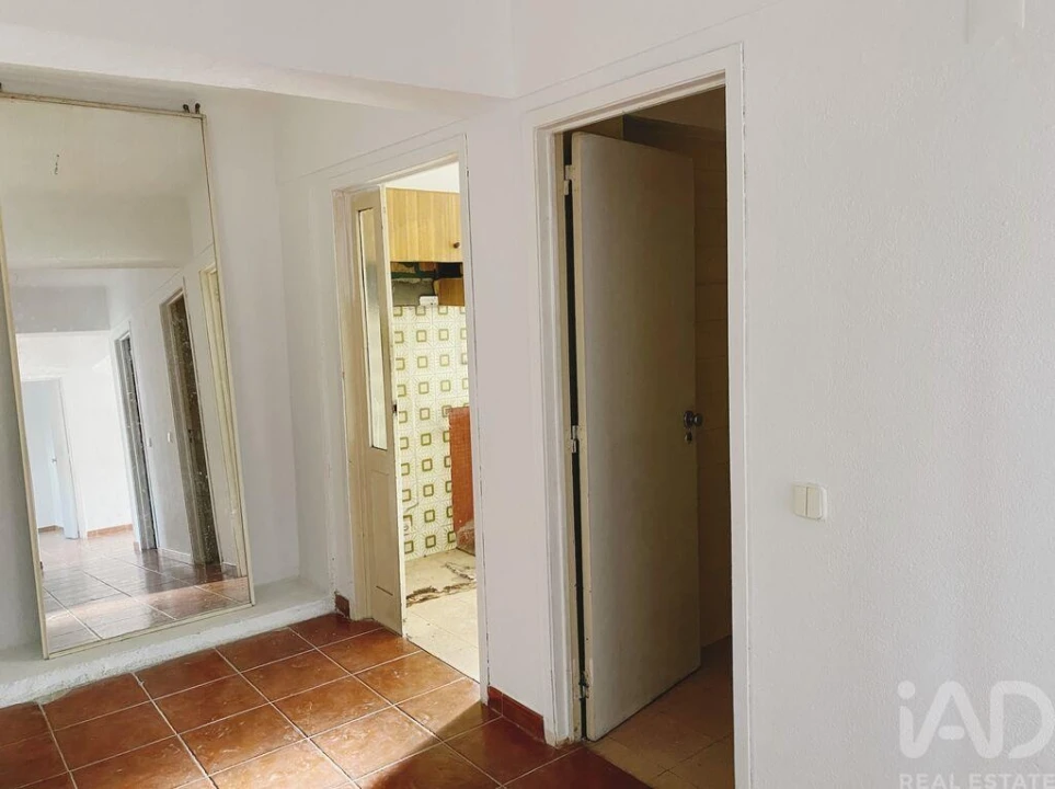Apartamento T3 para Venda em Carnide Foto 11
