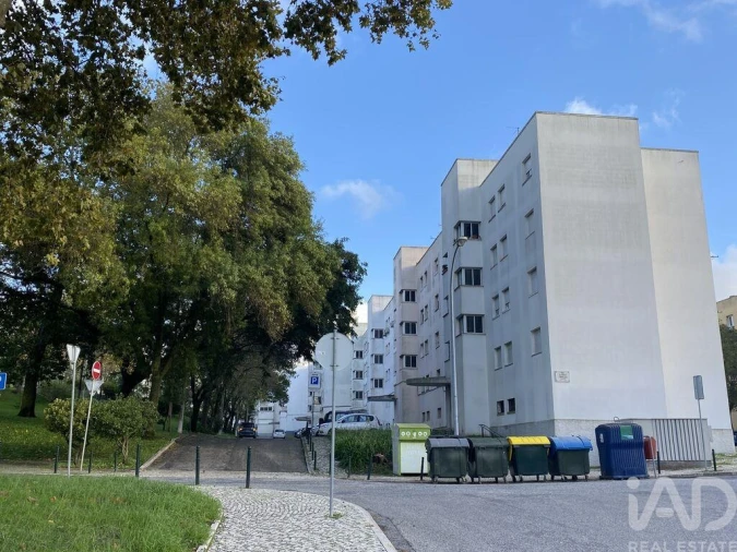 Apartamento T3 para Venda em Carnide Foto 4