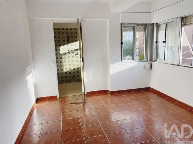 Apartamento T3 para Venda em Carnide Foto 13