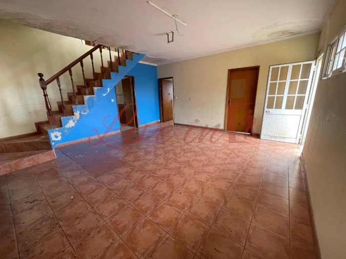 Moradia T3 para Venda em Canhas Foto 5