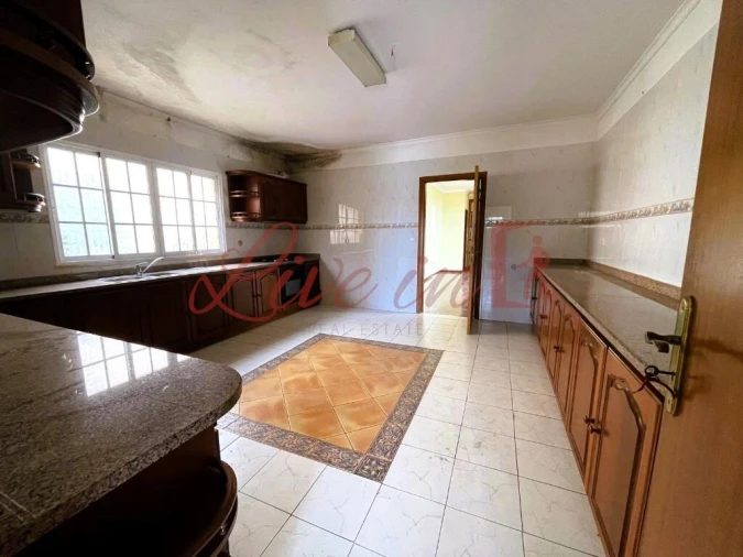 Moradia T3 para Venda em Canhas Foto 10