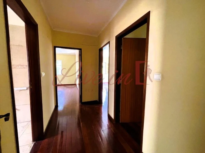 Moradia T3 para Venda em Canhas Foto 11