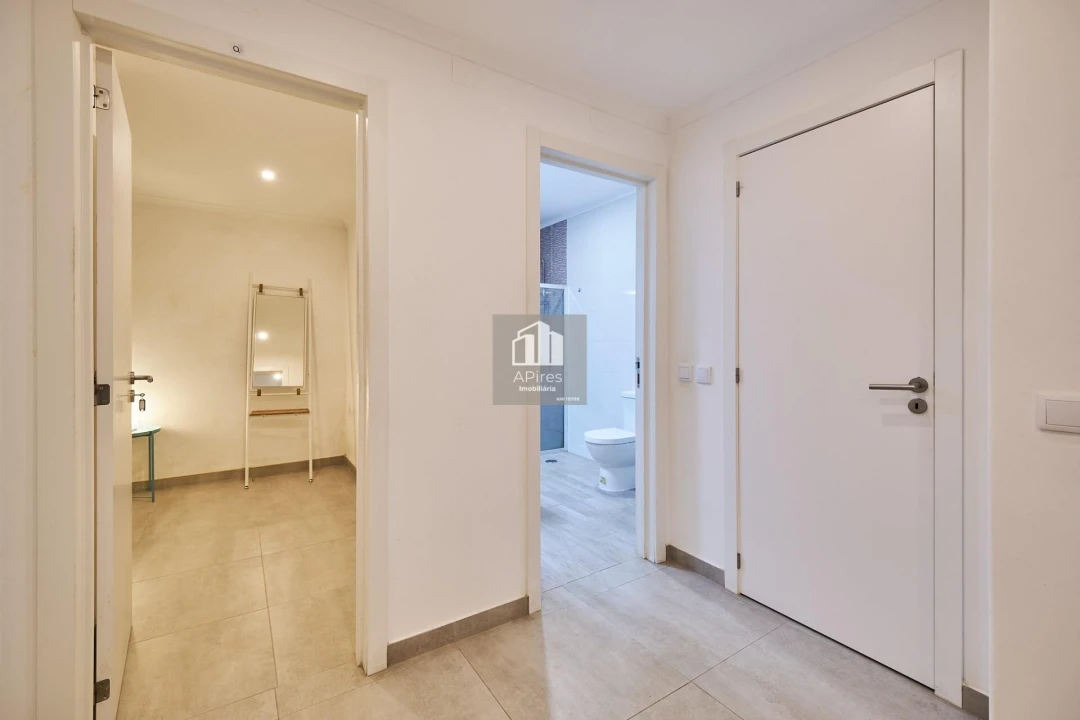 Moradia T7 para Venda em Costa da Caparica Foto 24