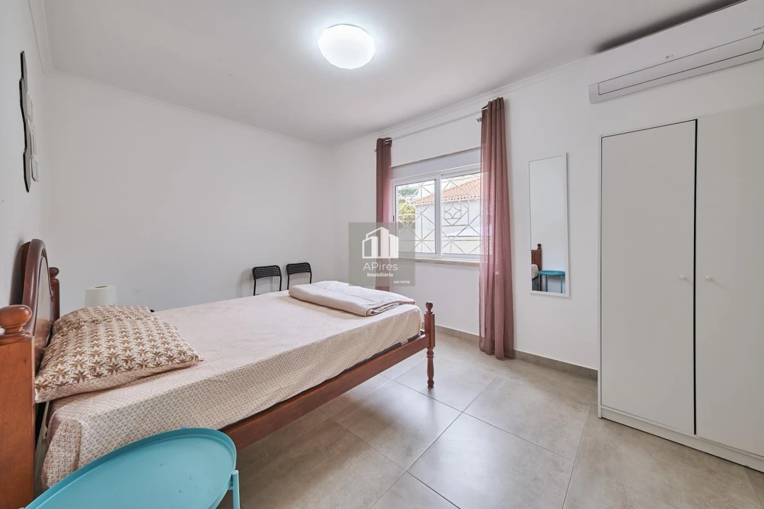 Moradia T7 para Venda em Costa da Caparica Foto 22