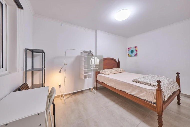 Moradia T7 para Venda em Costa da Caparica Foto 17