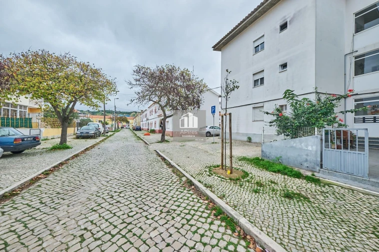 Moradia T7 para Venda em Costa da Caparica Foto 31