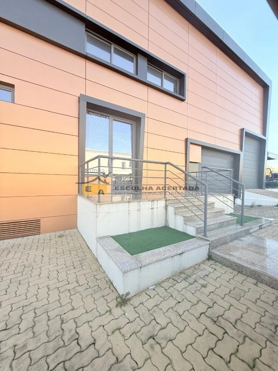 Armazém para Venda em Grijó e Sermonde Foto 6