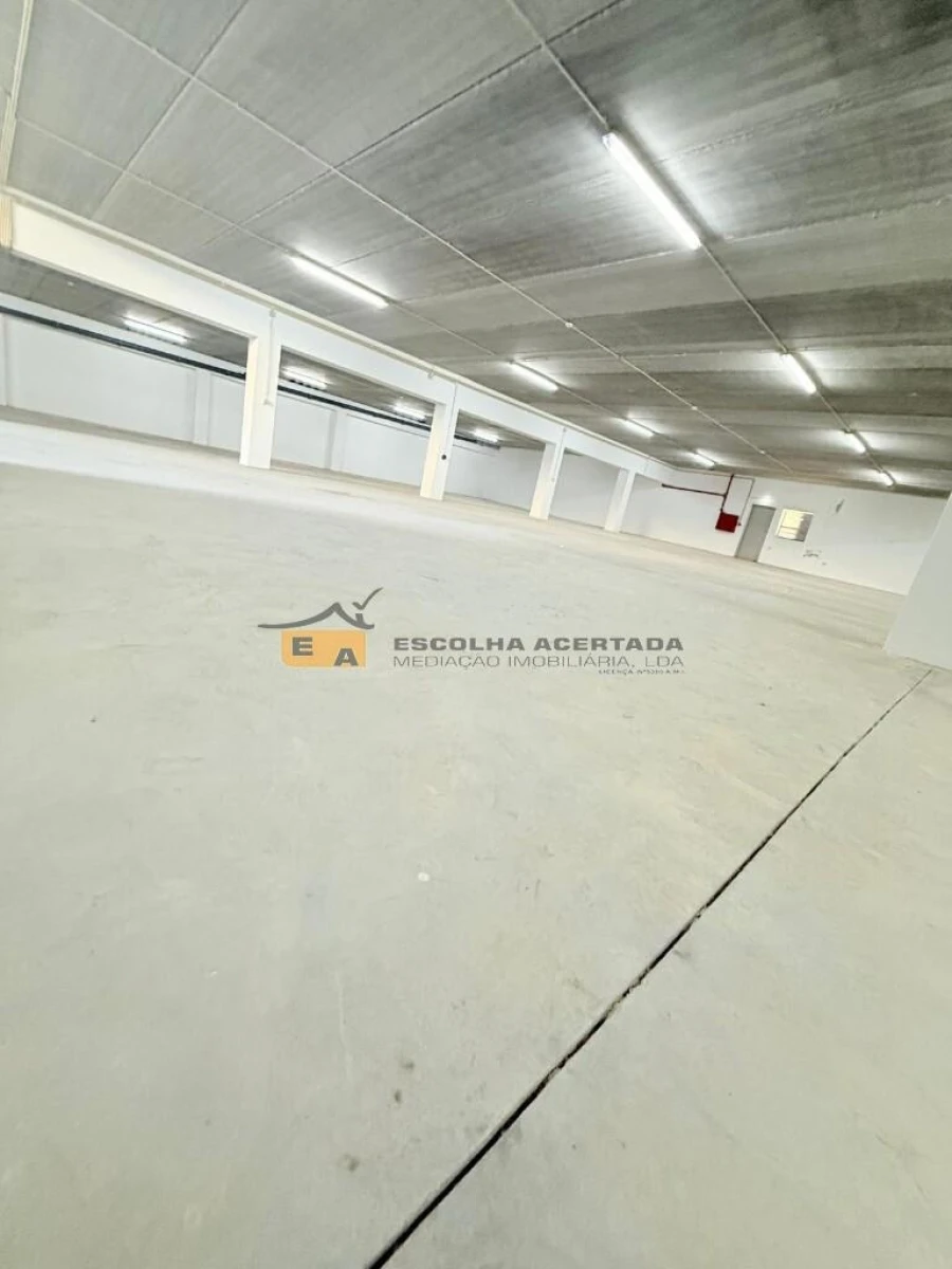 Armazém para Venda em Grijó e Sermonde Foto 26