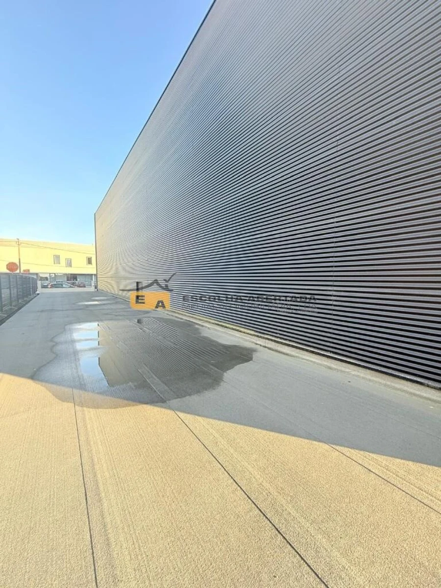 Armazém para Venda em Grijó e Sermonde Foto 13