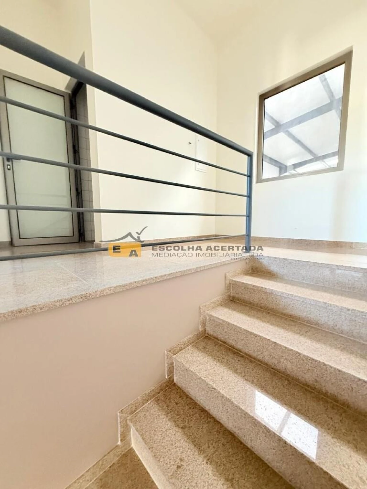 Armazém para Venda em Grijó e Sermonde Foto 21