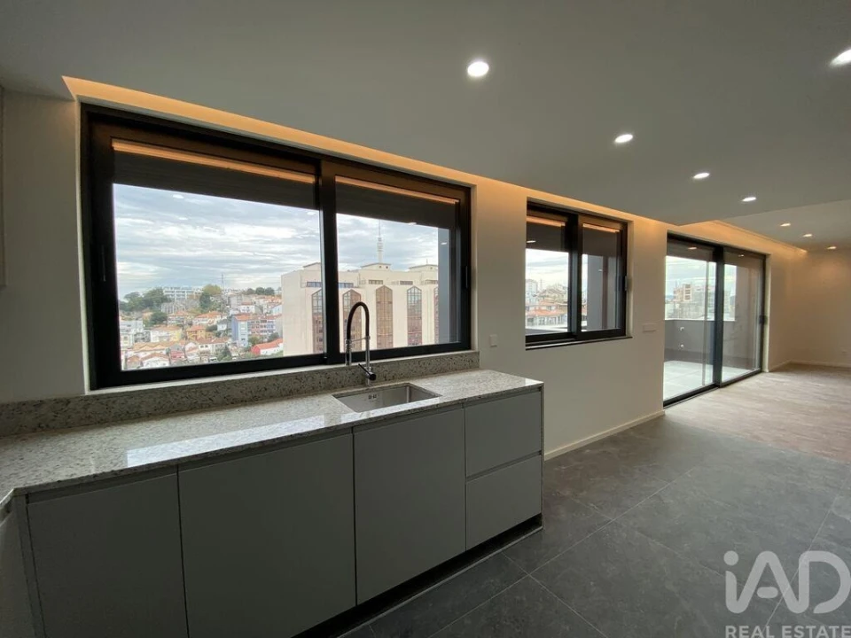 Apartamento T3 para Venda em Mafamude e Vilar do Paraíso Foto 4