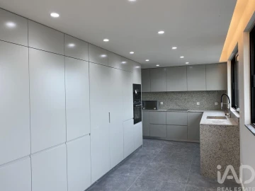 Apartamento T3 para Venda em Mafamude e Vilar do Paraíso