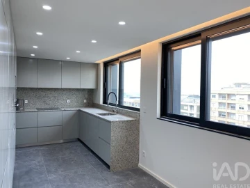 Apartamento T3 para Venda em Mafamude e Vilar do Paraíso