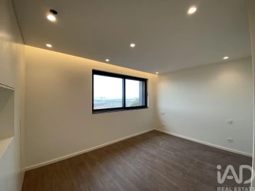 Apartamento T3 para Venda em Mafamude e Vilar do Paraíso