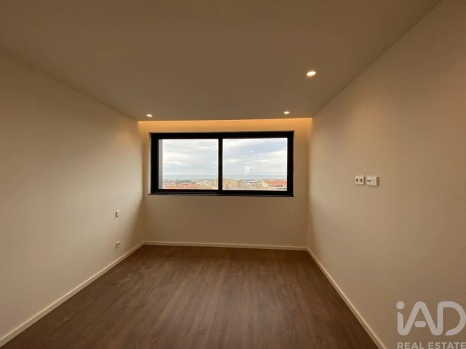 Apartamento T3 para Venda em Mafamude e Vilar do Paraíso Foto 21