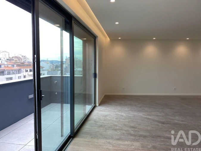 Apartamento T3 para Venda em Mafamude e Vilar do Paraíso Foto 7