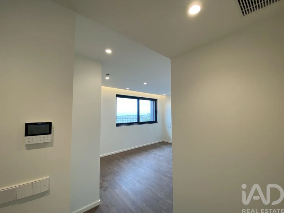 Apartamento T3 para Venda em Mafamude e Vilar do Paraíso Foto 16