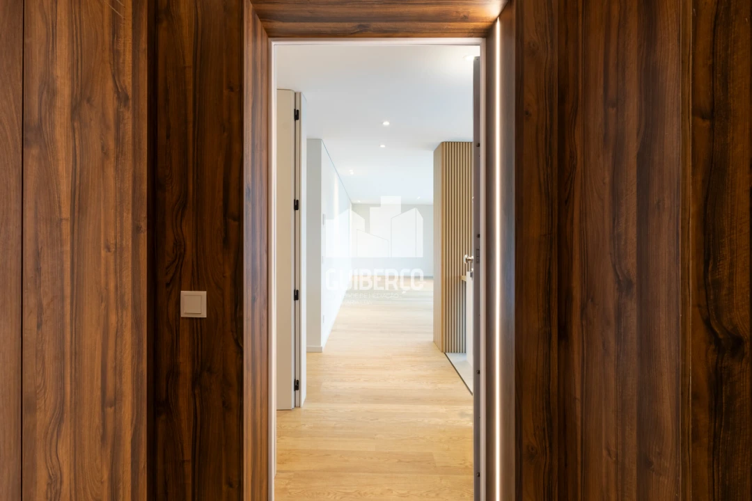 Apartamento T4 para Venda em Fermentões Foto 14