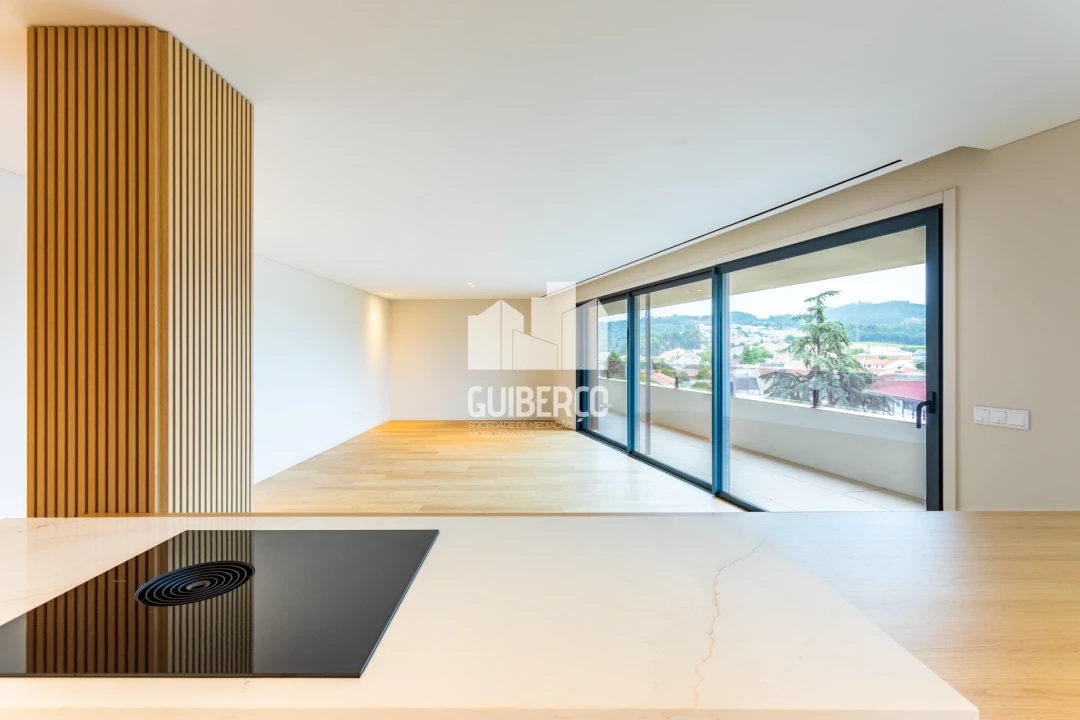 Apartamento T4 para Venda em Fermentões Foto 4