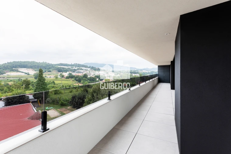 Apartamento T4 para Venda em Fermentões Foto 26